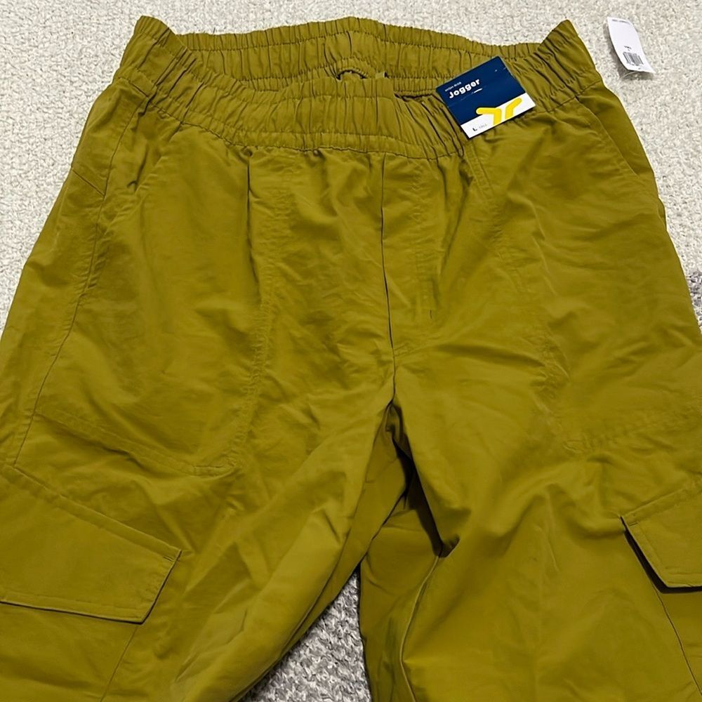 NWT- Old Navy  L tall. High Waist Ankle Zip Cargo Jogger - Picture 6 of 11